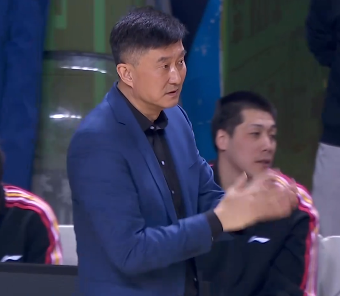 b体育官方下载电脑版-广东宏远今日早报！杜锋深夜发声，胡明轩触底反弹，麦考尔复出