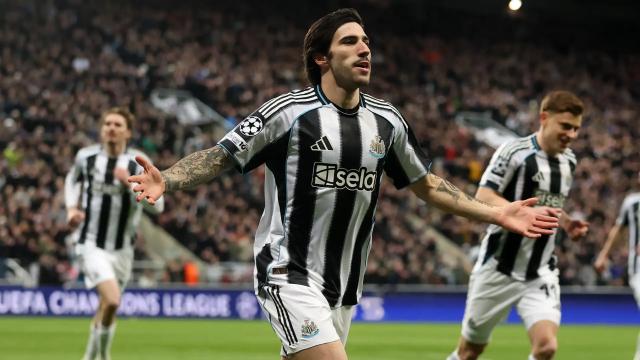 b体育电脑版下载-英超6队全部晋级欧冠16强，英超第11成欧冠第1火力